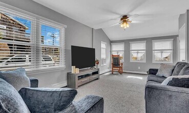 58 Farragut Ave, Unit Upper Unit - B in Seaside Park, NJ - Building Photo - Building Photo