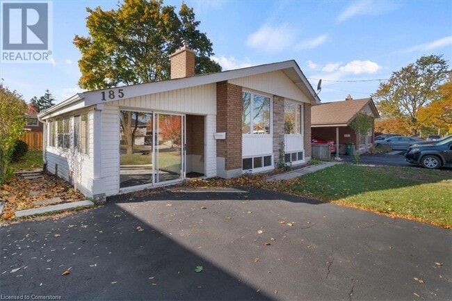 185 Mohawk Rd W in Hamilton, ON - Building Photo - Building Photo