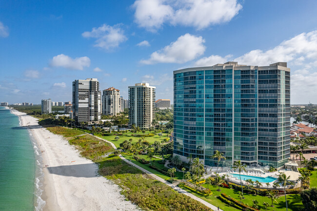 Vistas in Naples, FL - Building Photo - Building Photo