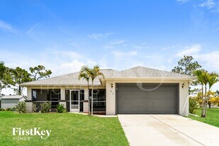 2837 NW 27th Ave in Cape Coral, FL - Building Photo