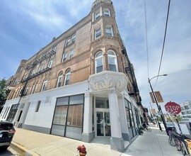 1355-1359 W Chicago Ave in Chicago, IL - Building Photo - Building Photo