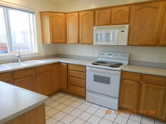 3215 S 945 E, Unit 3215 in Millcreek, UT - Foto de edificio - Building Photo
