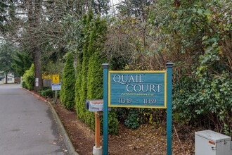 Quail Court Apartments in Portland, OR - Foto de edificio - Building Photo