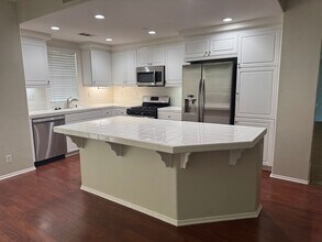 8152 Parkside St in Chino, CA - Building Photo - Building Photo