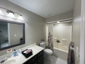 4421 Ridgemont Ct in Virginia Beach, VA - Building Photo - Building Photo