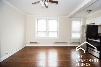 3345 N Marshfield Ave, Unit 205 in Chicago, IL - Foto de edificio - Building Photo