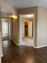 Trinity Park Apartments in Irving, TX - Foto de edificio - Building Photo