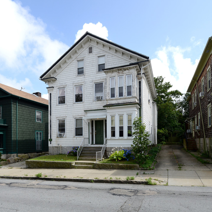 94 Hillman St in New Bedford, MA - Building Photo