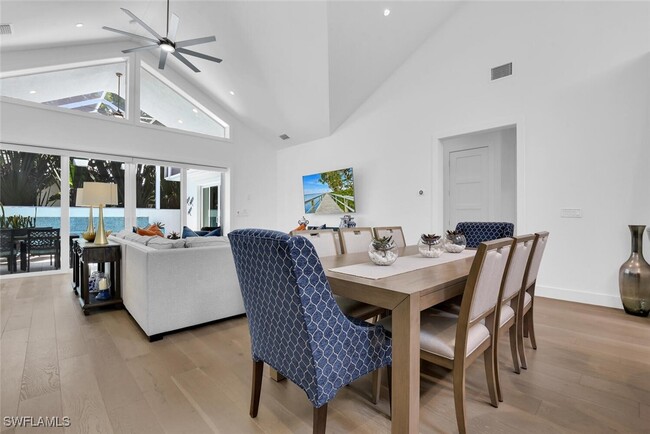 2130 Curtis St in Naples, FL - Building Photo - Building Photo