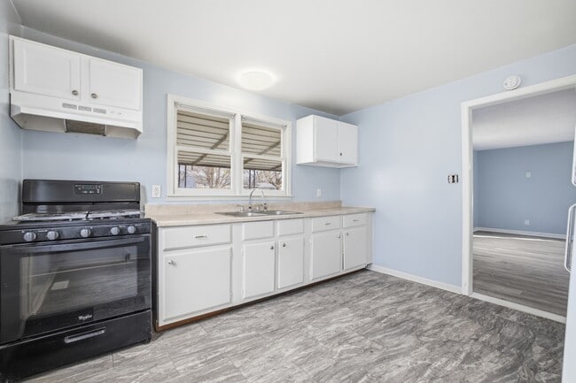 2719 Dewey St in Anderson, IN - Building Photo - Building Photo