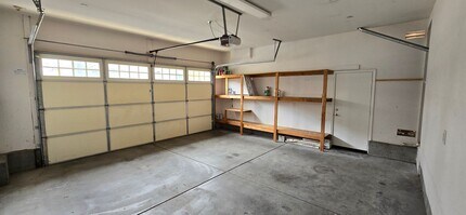 1465 Donegal Way in Oxnard, CA - Building Photo - Building Photo