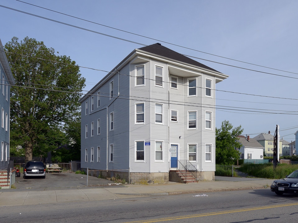 269 Belleville Ave in New Bedford, MA - Building Photo