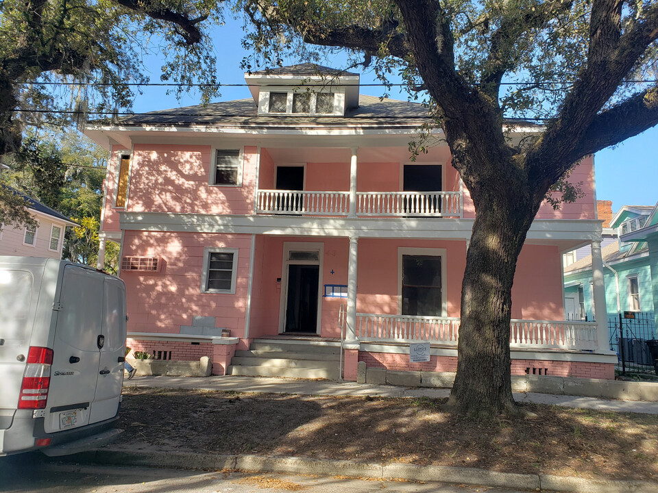 43rd E 4th Street in Jacksonville, FL - Building Photo