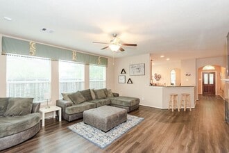 13601 May Pine Ct in Rosharon, TX - Building Photo - Building Photo