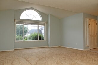 15040 SE Lostine Dr in Clackamas, OR - Building Photo - Building Photo