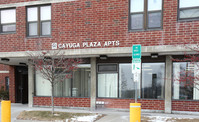 Cayuga Plaza Apartments in Cohoes, NY - Foto de edificio - Building Photo