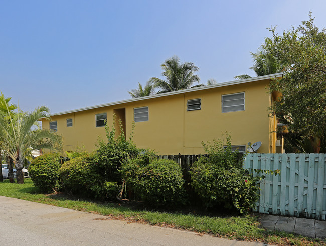 1400-1410 NE 10th Ave in Fort Lauderdale, FL - Building Photo - Building Photo