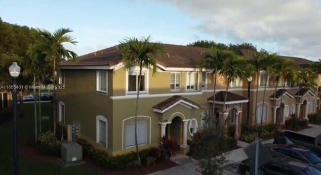 1021 SE 23rd Ave in Homestead, FL - Building Photo - Building Photo