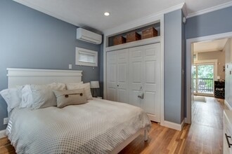 15 Dixfield St, Unit 1 in Boston, MA - Building Photo - Building Photo