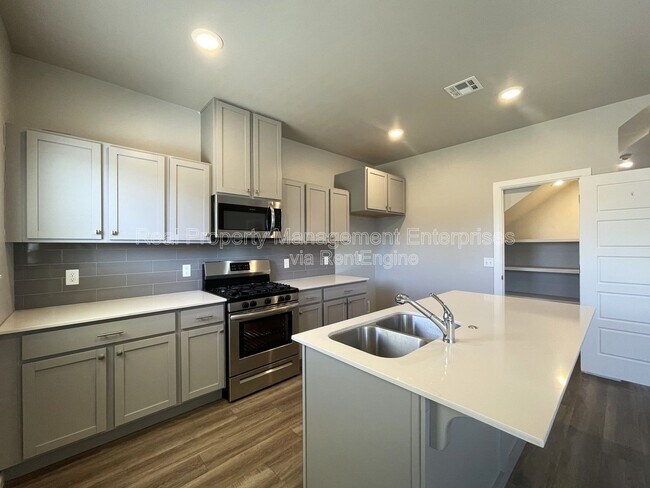 13517 Blue Jacket in Oklahoma City, OK - Building Photo - Building Photo