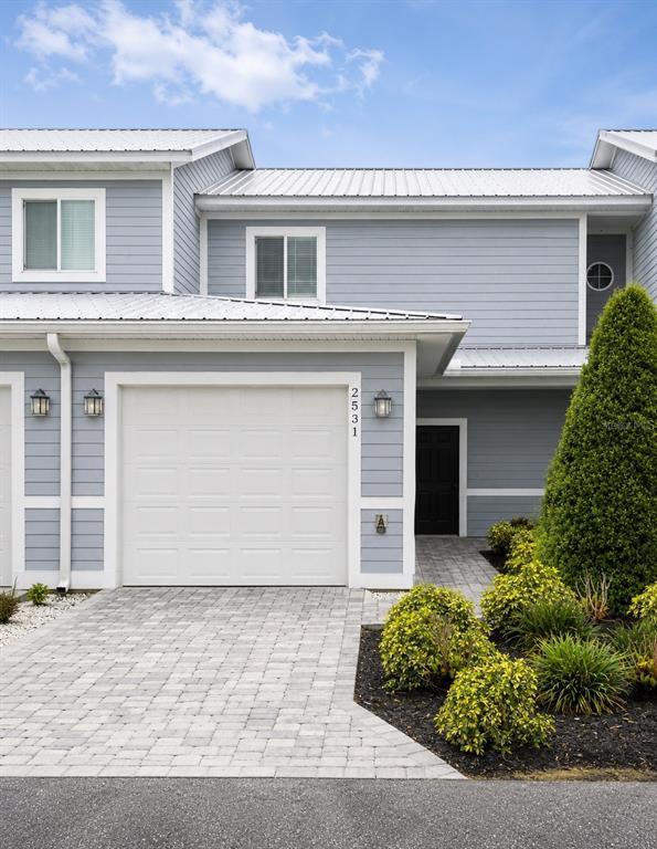 property at 2531 Pine Pl