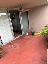 10525 SW 112th Ave, Unit 114 in Miami, FL - Foto de edificio - Building Photo