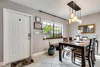 2134 NE 9th Ave in Wilton Manors, FL - Building Photo - Building Photo