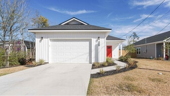 2910 Clearview Ave in Panama City, FL - Building Photo