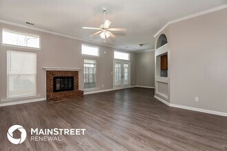 10300 Northwoods Forest Dr in Charlotte, NC - Building Photo - Building Photo