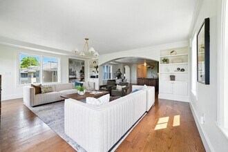 197 Winchester St in Brookline, MA - Building Photo - Building Photo