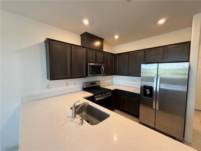 508 Ylang Pl