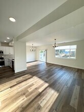4221 N Locust Rd in Spokane, WA - Building Photo - Building Photo