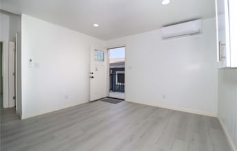 2931 Manitou Ave, Unit 2931 1/2 Manitou in Los Angeles, CA - Foto de edificio - Building Photo