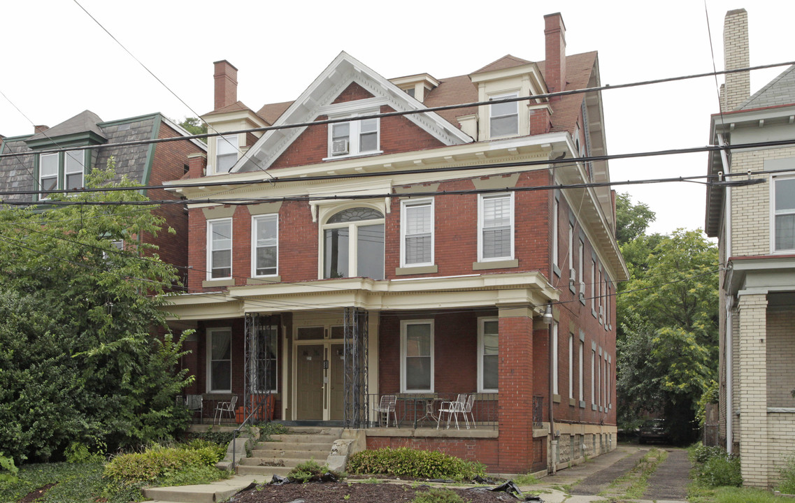 221-223 Gross St in Pittsburgh, PA - Building Photo