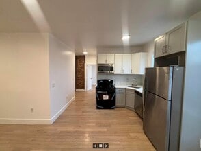 15 Gifford Ave in Jersey City, NJ - Building Photo - Building Photo