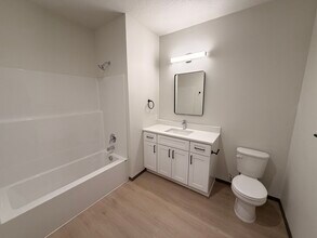 The Vistas Apartments at Beacon Hill in Spokane, WA - Foto de edificio - Building Photo