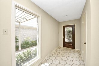 4 Tiffany Square in Sugar Land, TX - Building Photo - Building Photo