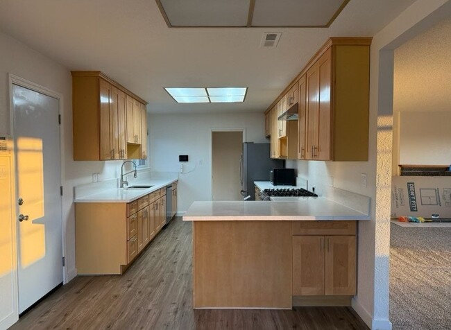 property at 4310 Hillview Dr