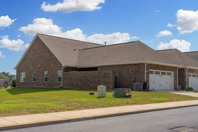property at 1647 Foston Ln