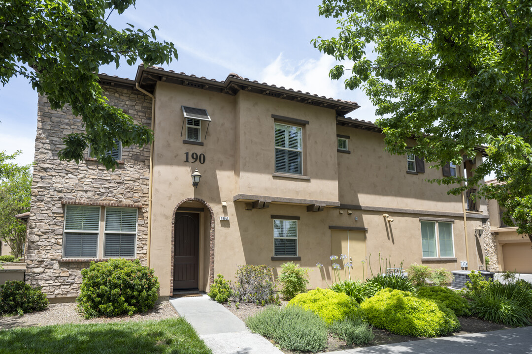 Gardens at Thyme Square in Cloverdale, CA - Building Photo