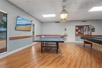 200 Berkley Rd in Hollywood, FL - Building Photo - Building Photo