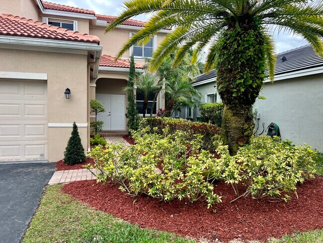 1113 Tupelo Way in Weston, FL - Building Photo - Building Photo
