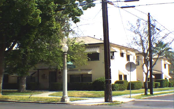 264-268 Magnolia Ave in San Bernardino, CA - Foto de edificio - Building Photo