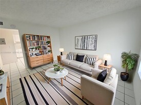 6961 W 14th Ct in Hialeah, FL - Building Photo