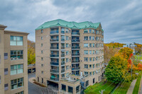 Parkview Terrace in Guelph, ON - Building Photo - Building Photo