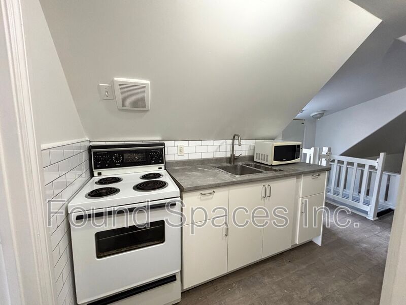 482 King William St in Hamilton, ON - Building Photo