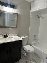 20 S Parliament Way in Mundelein, IL - Building Photo - Building Photo