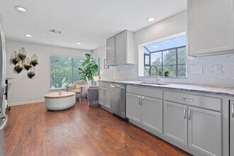 1428 Gracy Dr in Austin, TX - Building Photo - Building Photo