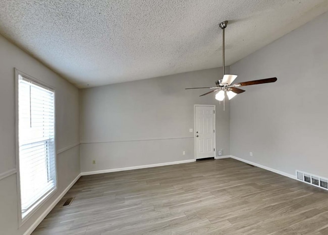 19398 E Brown Dr in Aurora, CO - Building Photo - Building Photo