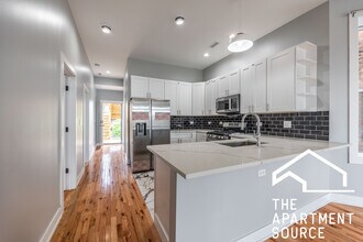 3328 W Congress Pkwy in Chicago, IL - Building Photo - Building Photo